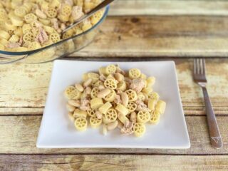 Pasta fredda con tonno e fagioli