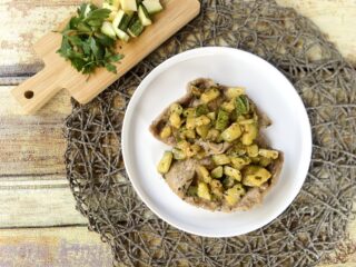 Scaloppine di vitello con zucchine trifolate