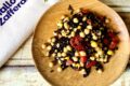 Insalata di riso venere con ceci mais e pomodorini