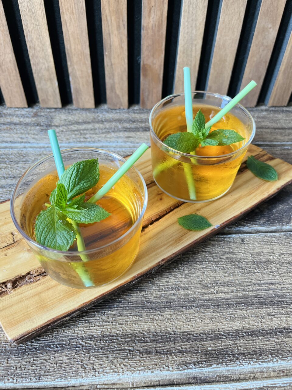 tè freddo alla menta fatto in casa