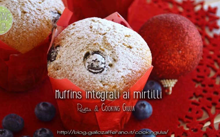 Muffin ai mirtilli con farina integrale Muffin ai mirtilli con farina integrale