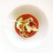 Gazpacho estivo, crumble di pane e riccioli di porro