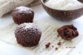 Muffin al cacao e latte di cocco