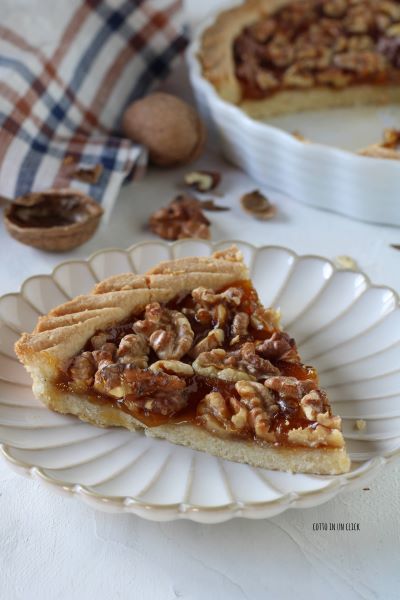 sfornate la crostata e servite dopo che sarà raffreddata