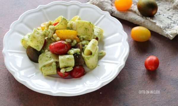 Calamarata fredda con pomodorini, gamberetti e pesto di rucola