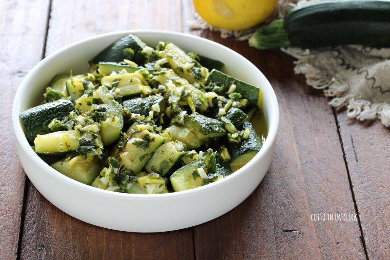 zucchine all'agro in pentola a pressione