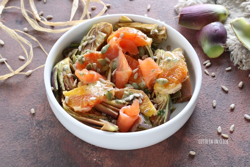 insalata di carciofi con salmone affumicato