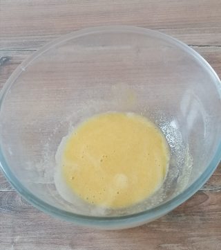 Tiramisù classico senza panna,tuorli sbattuti