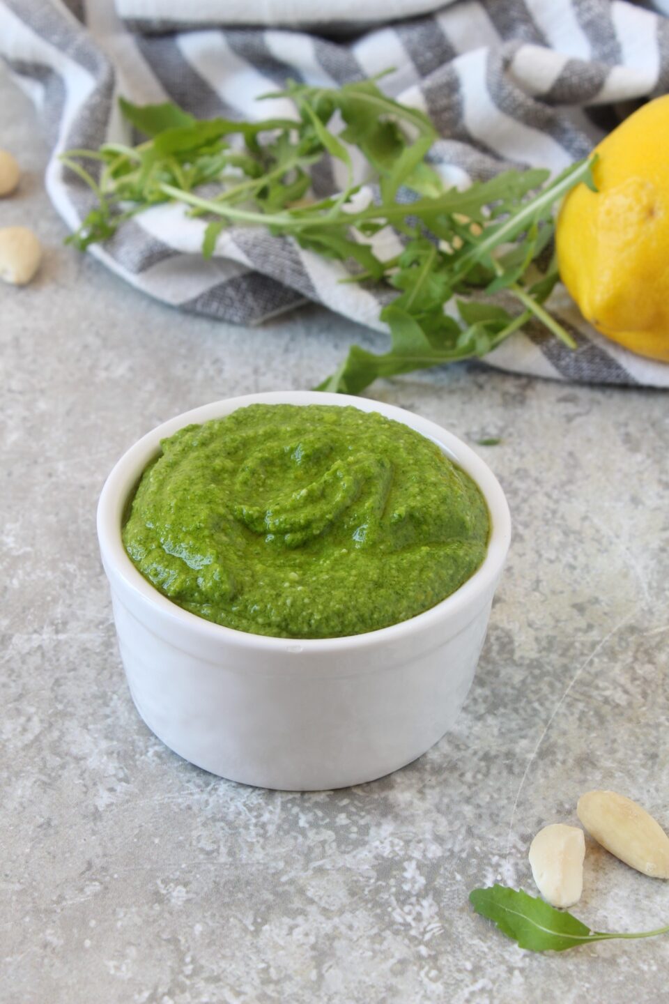pesto di rucola e limone