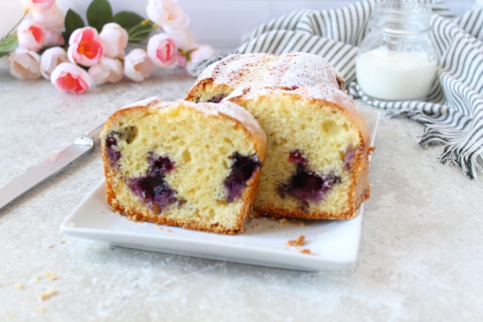 plumcake allo yogurt e mirtilli