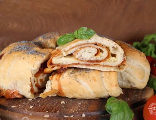 Ciambella lievitata salata farcita