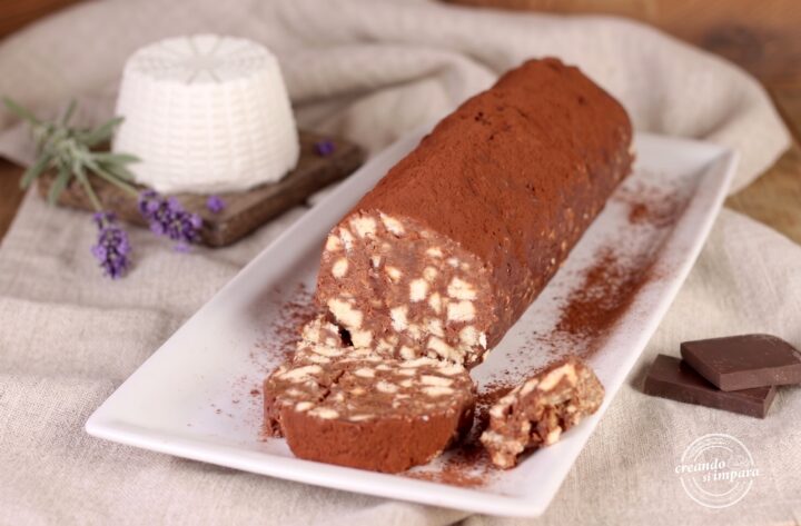 Salame al cioccolato con 3 ingredienti: la ricetta saporita senza burro e uova