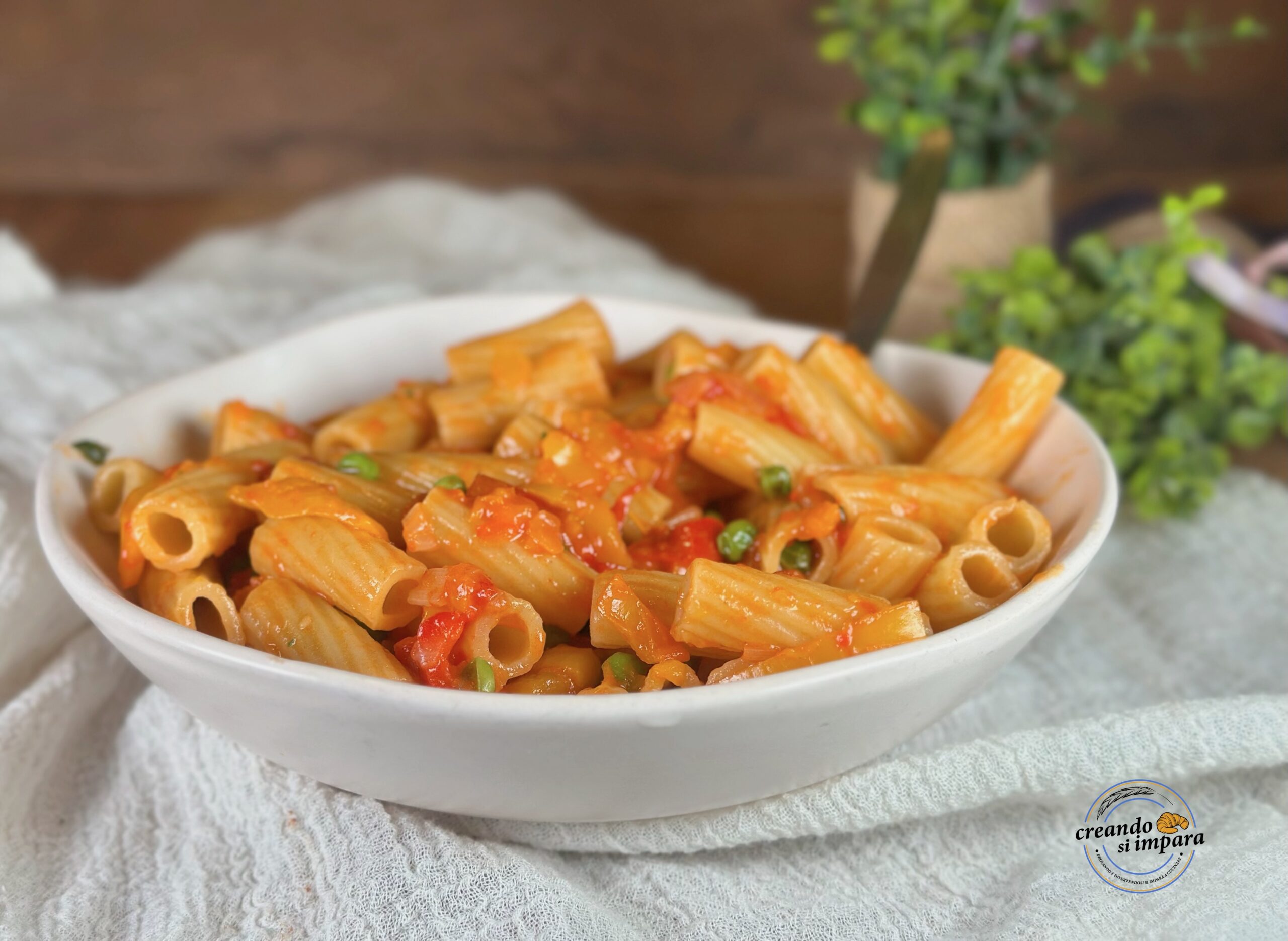 pasta con peperoni e piselli