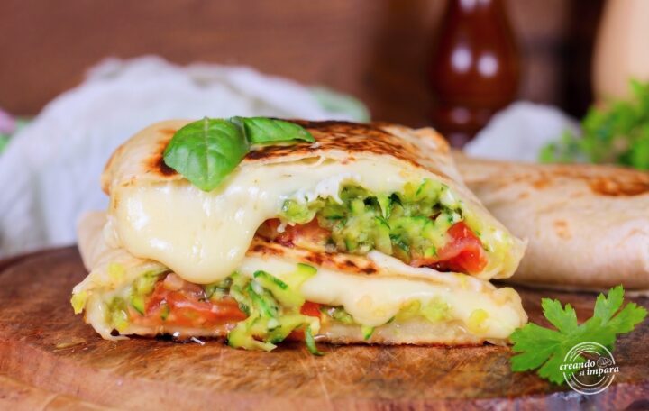 fagottini di piadine con zucchine e formaggio