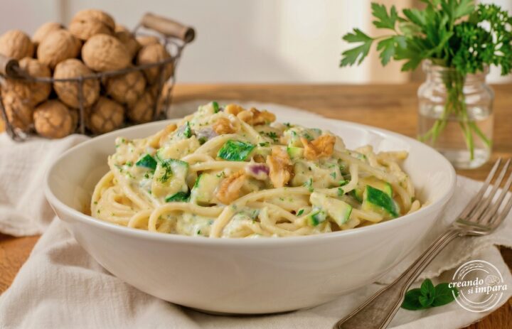 Spaghetti cremosi alle zucchine e noci