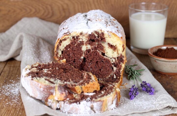 Plumcake variegato allo yogurt: