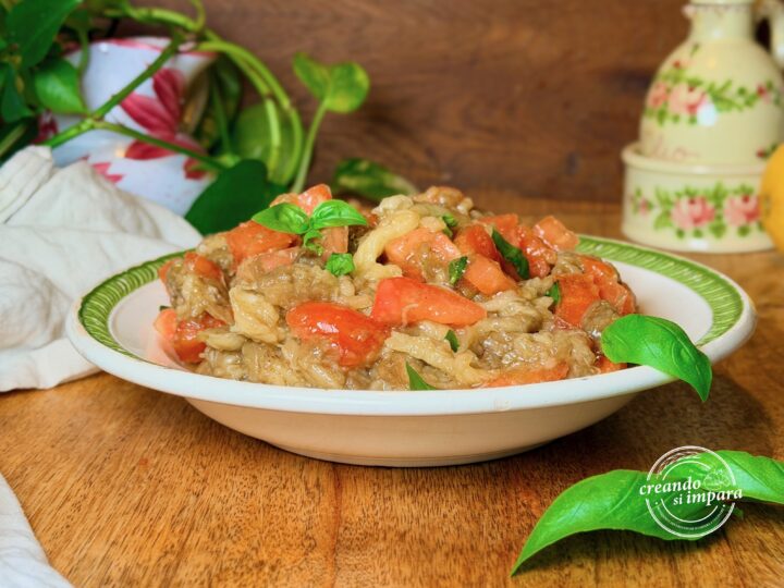 insalata di melanzane con pomodori