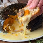 Zucca ripiena con funghi e brie
