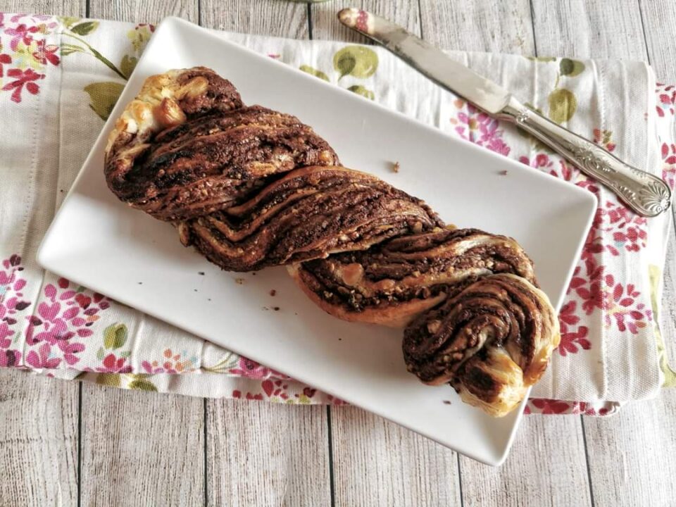 treccia di sfoglia al nutella