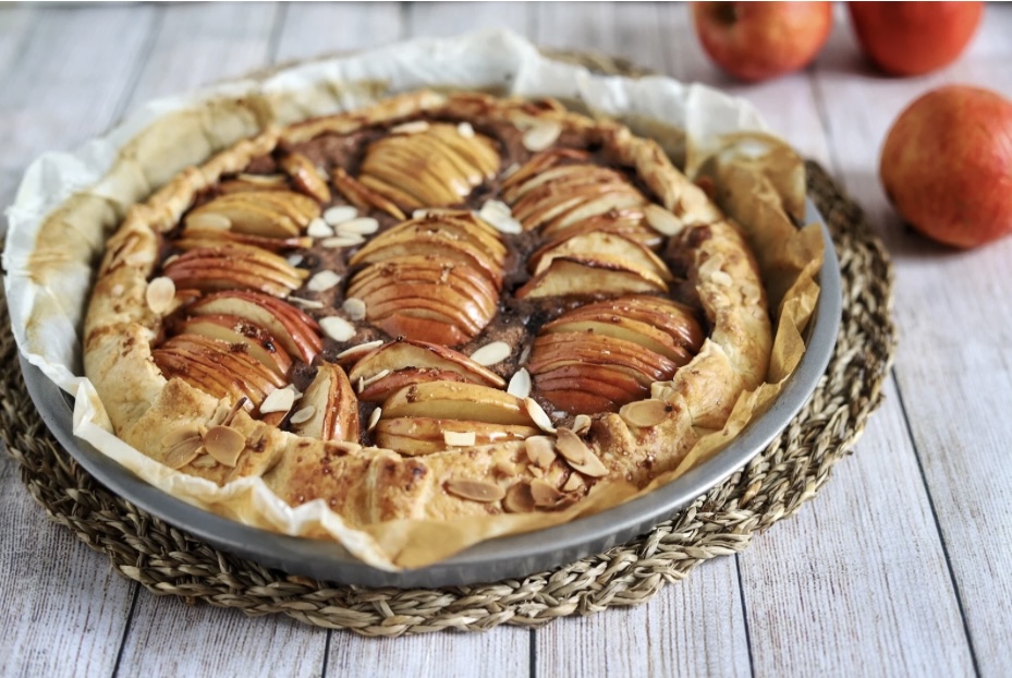 torta croccante alle mele cioccolato e nocciole