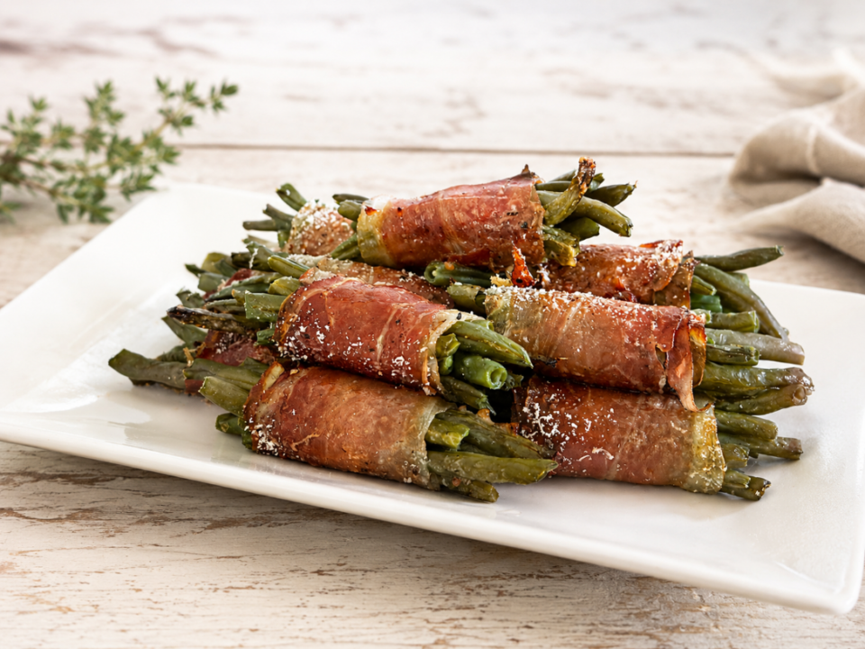 involtini di fagiolini in crosta di speck