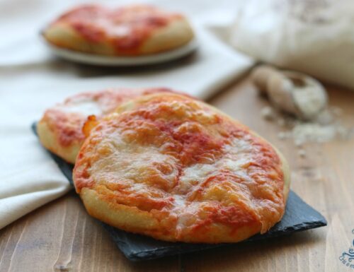 Pizzette di enkir e farro, ricetta  lievitata di Gabriele  Bonci