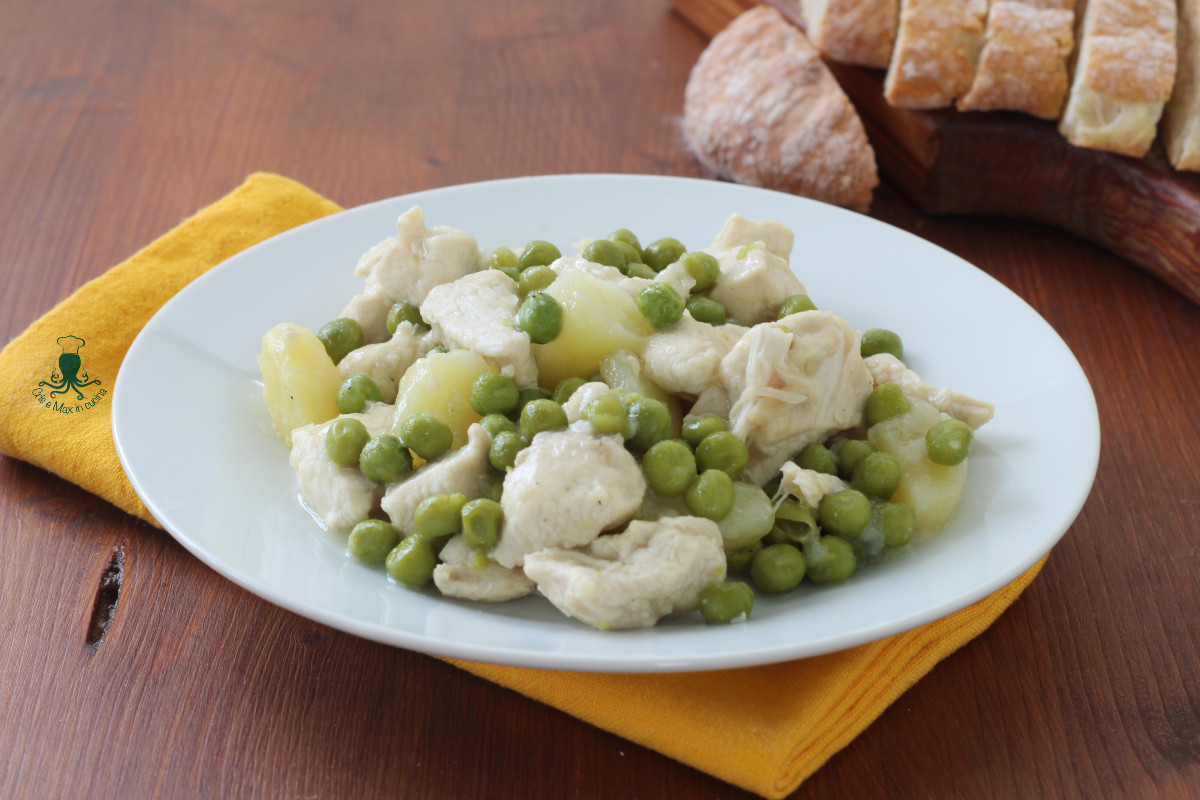 Bocconcini Di Pollo Con Patate E Piselli