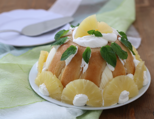 Zuccotto all’ananas, ricetta golosa di facile preparazione.