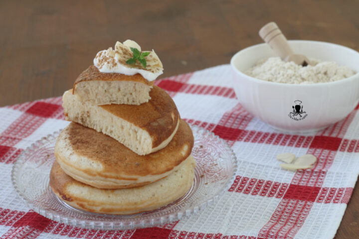 PANCAKE FIT CON ALBUMI