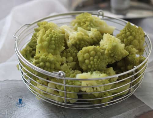Broccoli al vapore con pentola a pressione, pronti in 5 minuti!