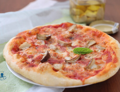 Pizza napoletana coi funghi porcini, ricetta lievitata