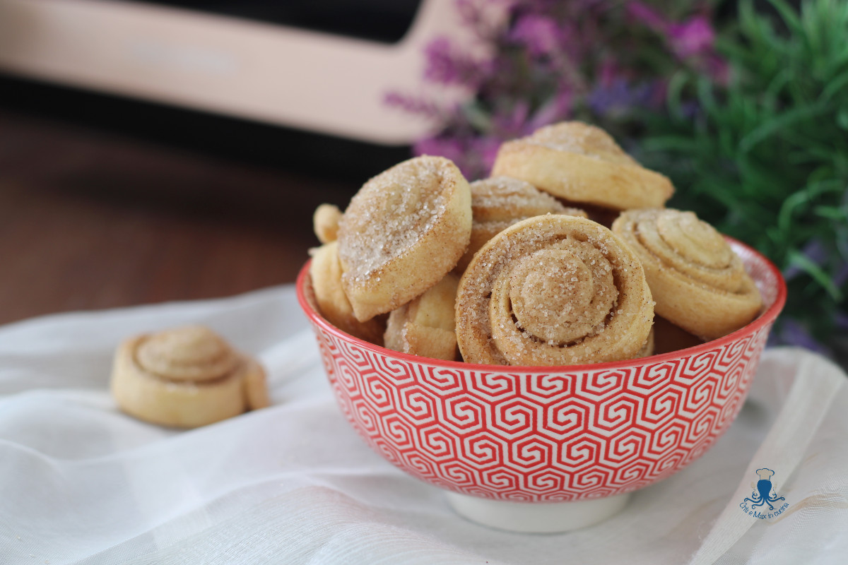 Dolcetti veloci con pasta brisé e cannella in friggitrice ad aria