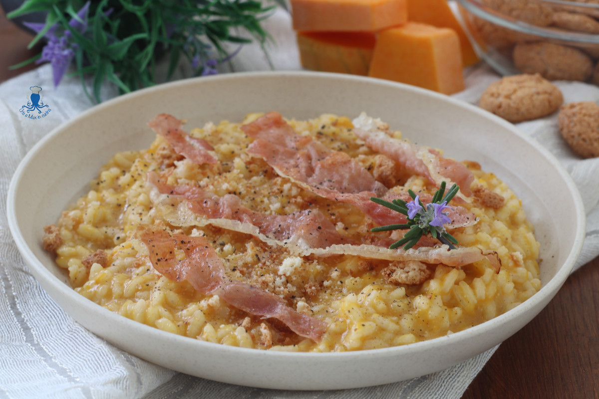 Risotto alla zucca con amaretti e speck croccante