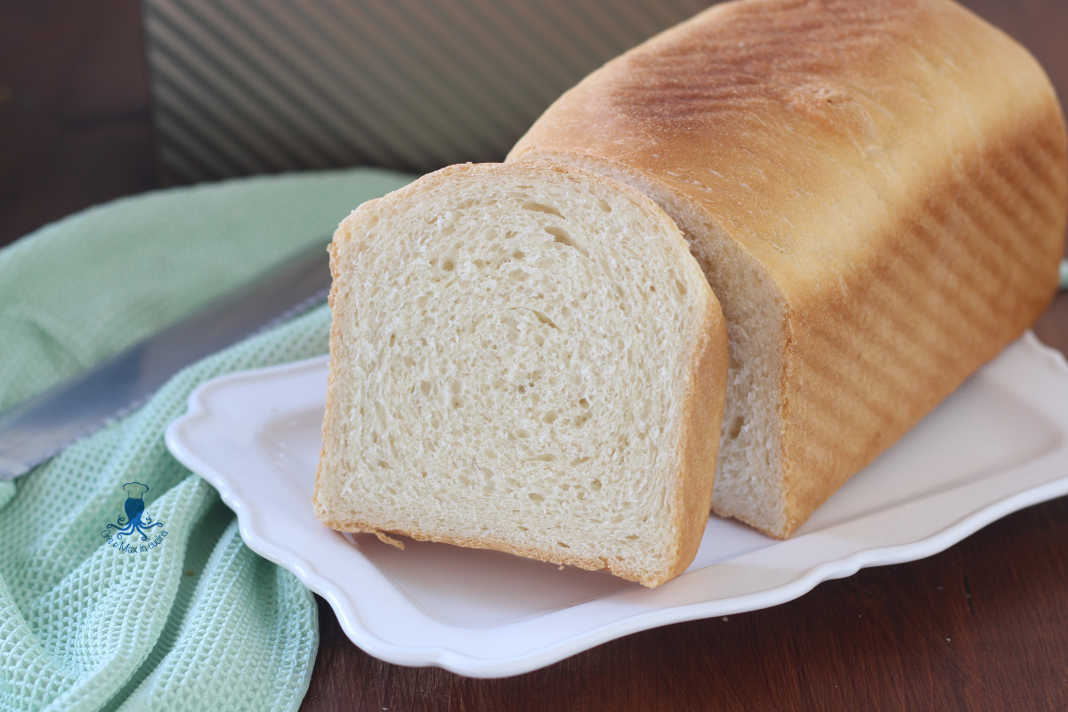 Pane per tramezzini nello stampo chiuso1