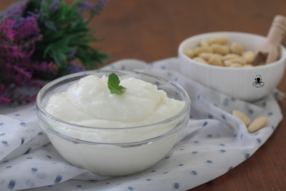 Crema alle mandorle senza lattosio1
