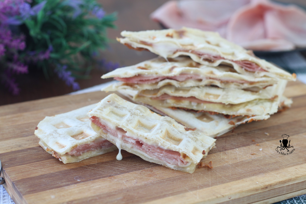 Waffle salati di piadina ripieni2