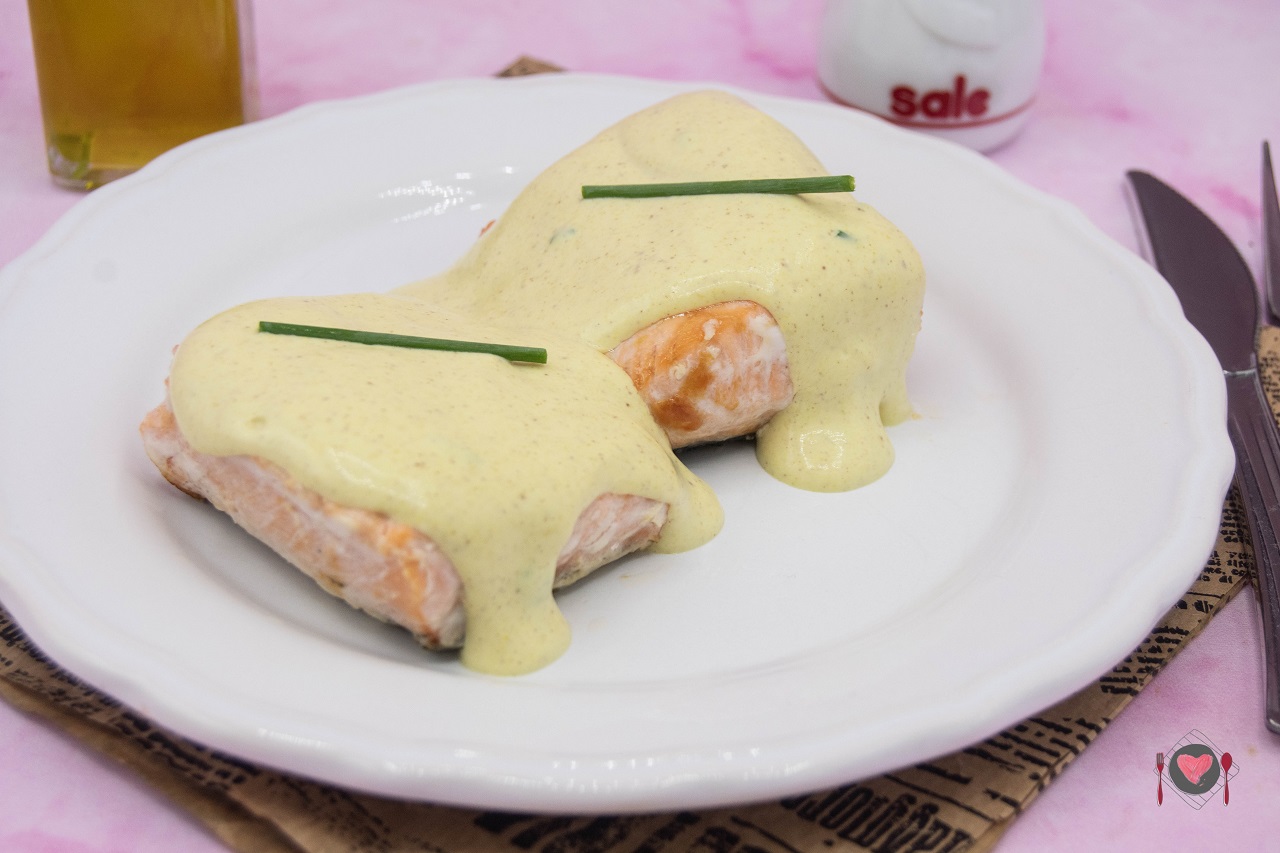 Trancio di salmone in padella ( in 15 minuti ) - CucinaAlContrario
