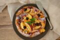 TORTA CON ALBICOCCHE, PESCHE, CILIEGIE