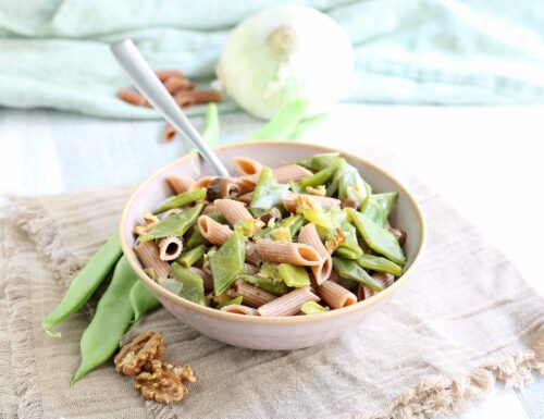 Penne con taccole e noci