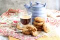 Biscotti rustici con nocciole e albicocche