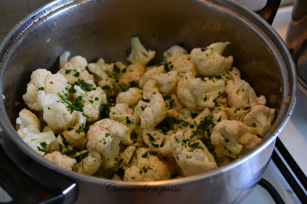 zuppa di cavolfiore con patate ricetta light (3)