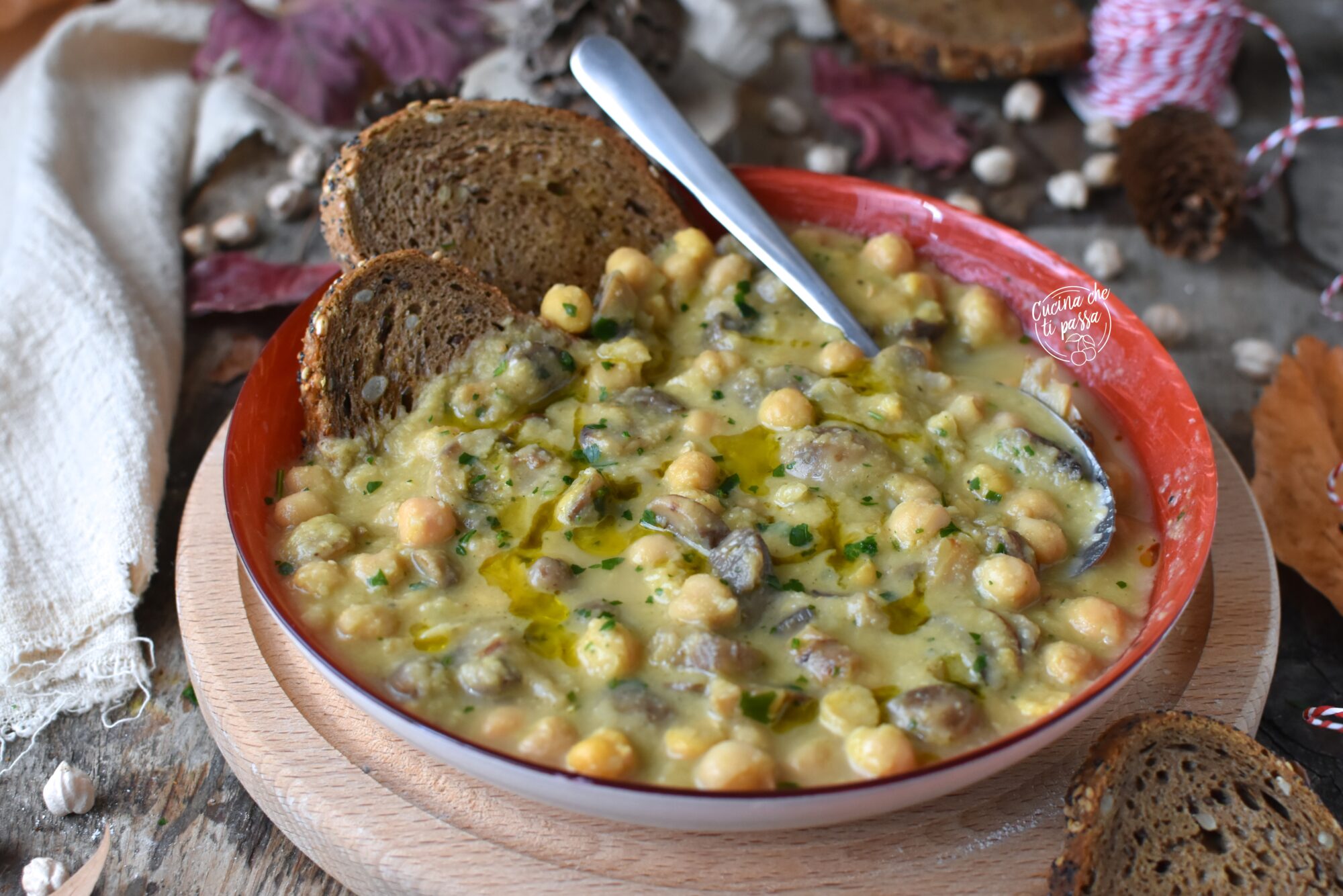 Zuppa di ceci e funghi