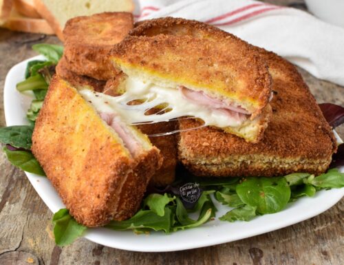 Mozzarella in carrozza con prosciutto