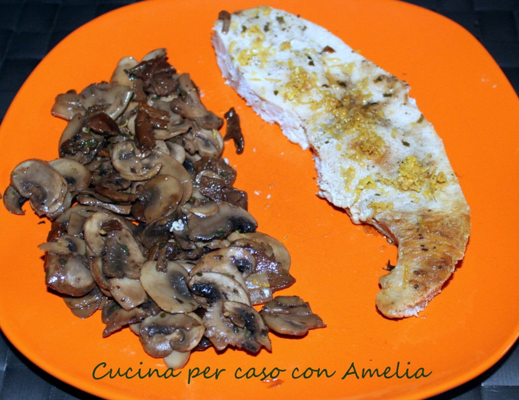 Pesce spada funghi e limone, ricetta | Cucina per caso con Amelia
