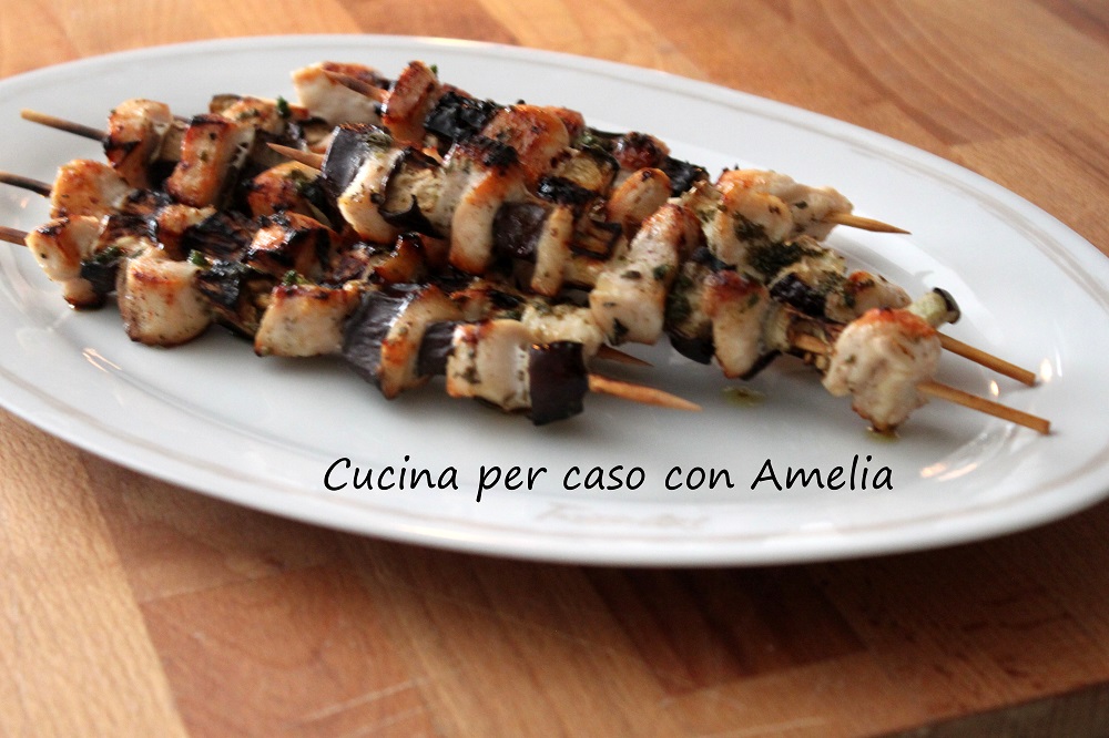 Spiedini di pollo e melanzane / Cucina per caso con Amelia