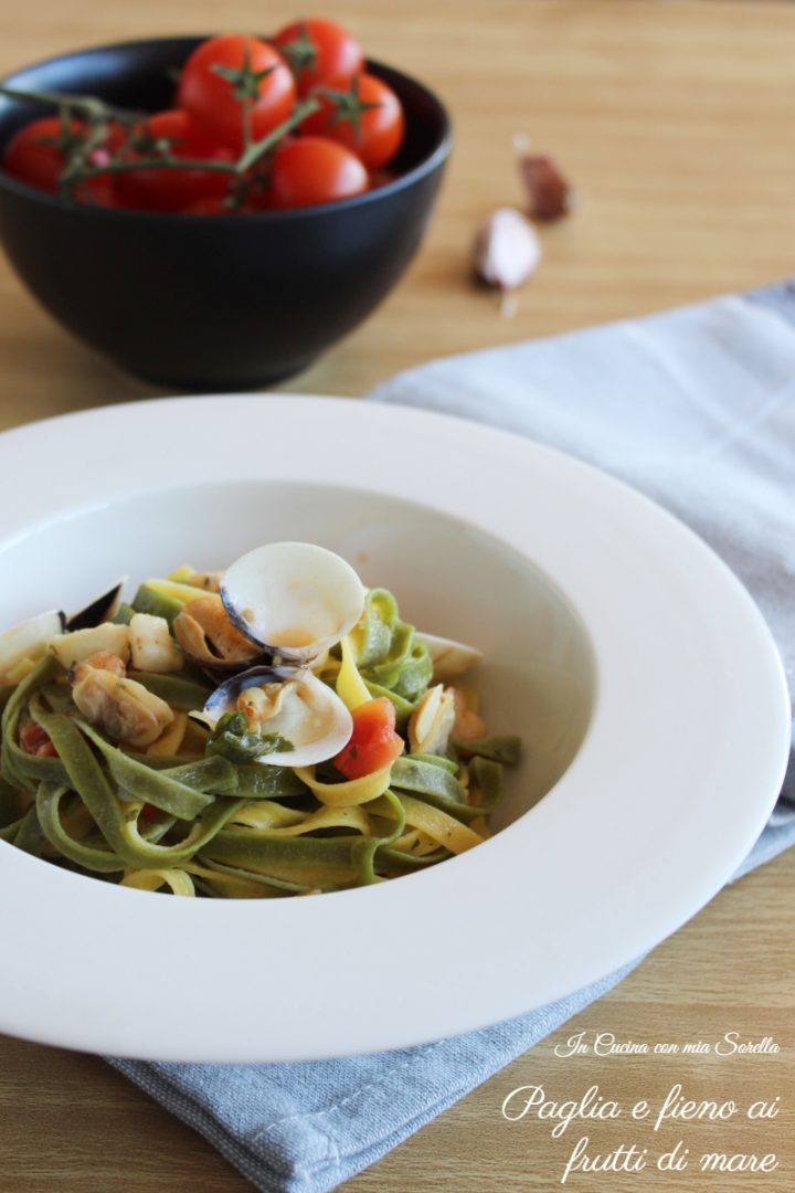 Paglia e fieno ai frutti di mare