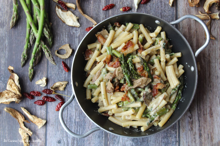 Pasta cremosa asparagi porcini e guanciale