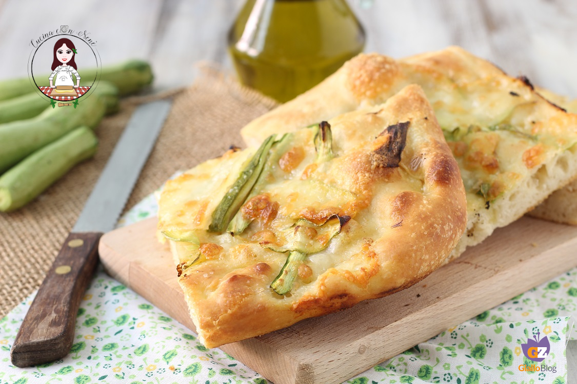 Focaccia zucchine e mozzarella - Cucina con Nenè
