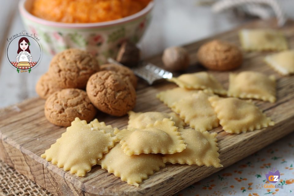 Ravioli di zucca e amaretti