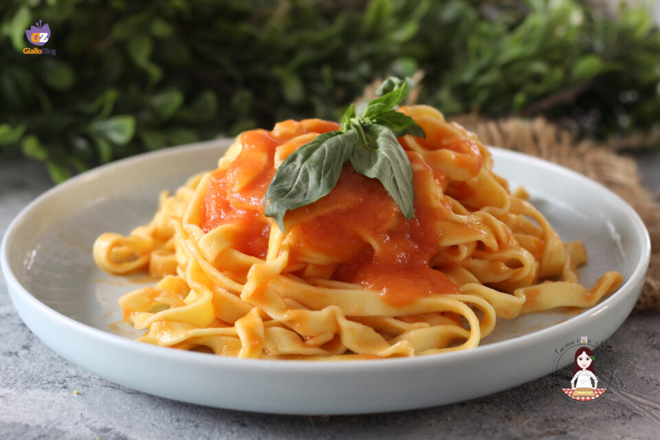 Pasta al pomodoro fresco